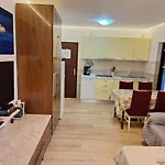 Alex דירה רוביני
