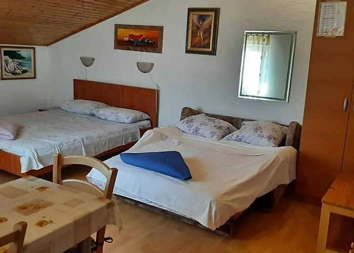 Alex 아파트 로비니