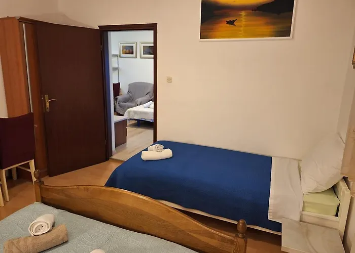 Alex 아파트 로비니