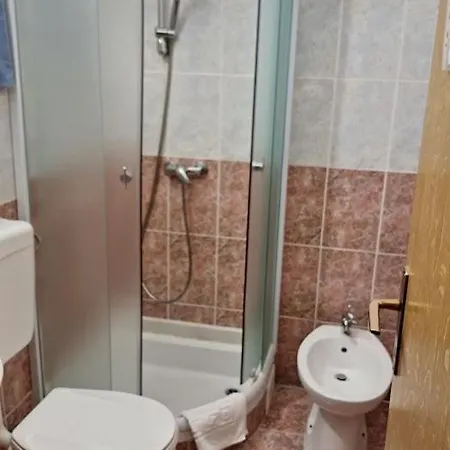 Alex דירה רוביני