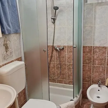 דירה Alex רוביני